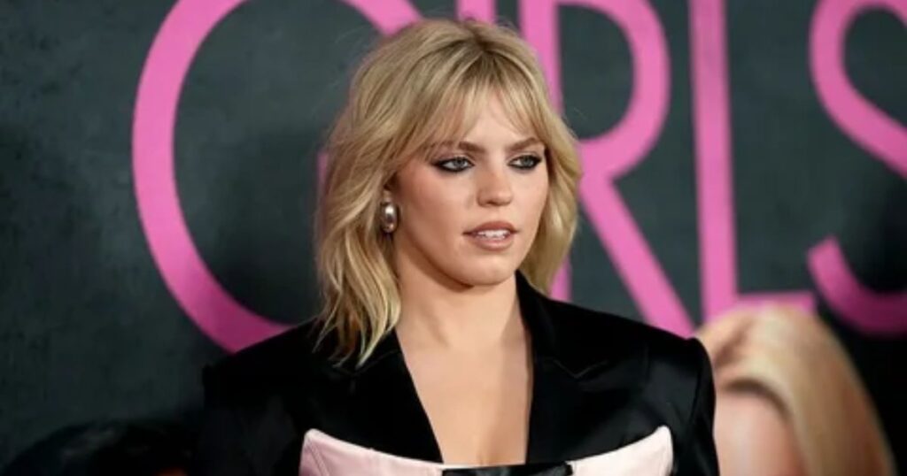 Reneé Rapp Height